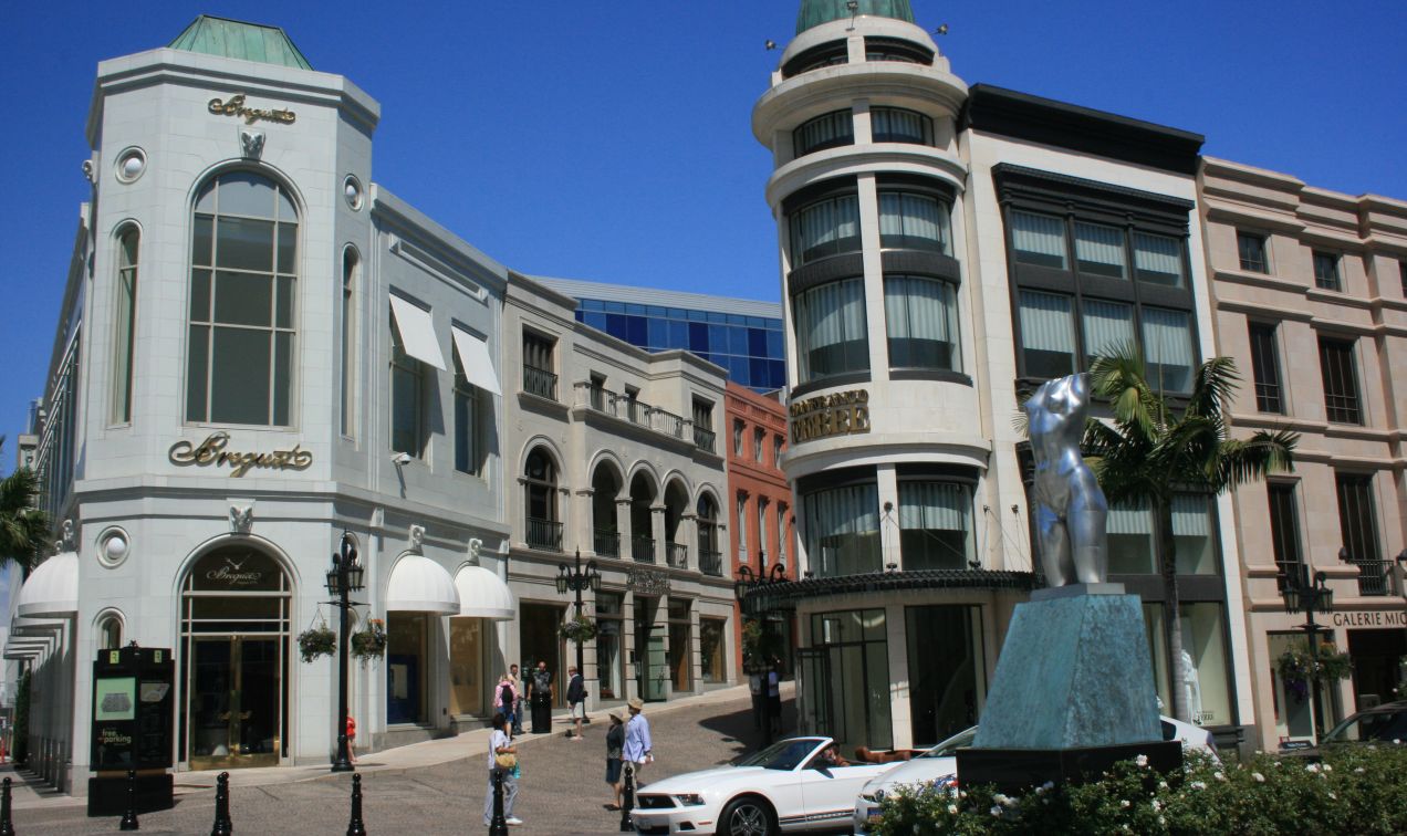 Shop Two Rodeo Dr - Photo Credit: Supermac1961