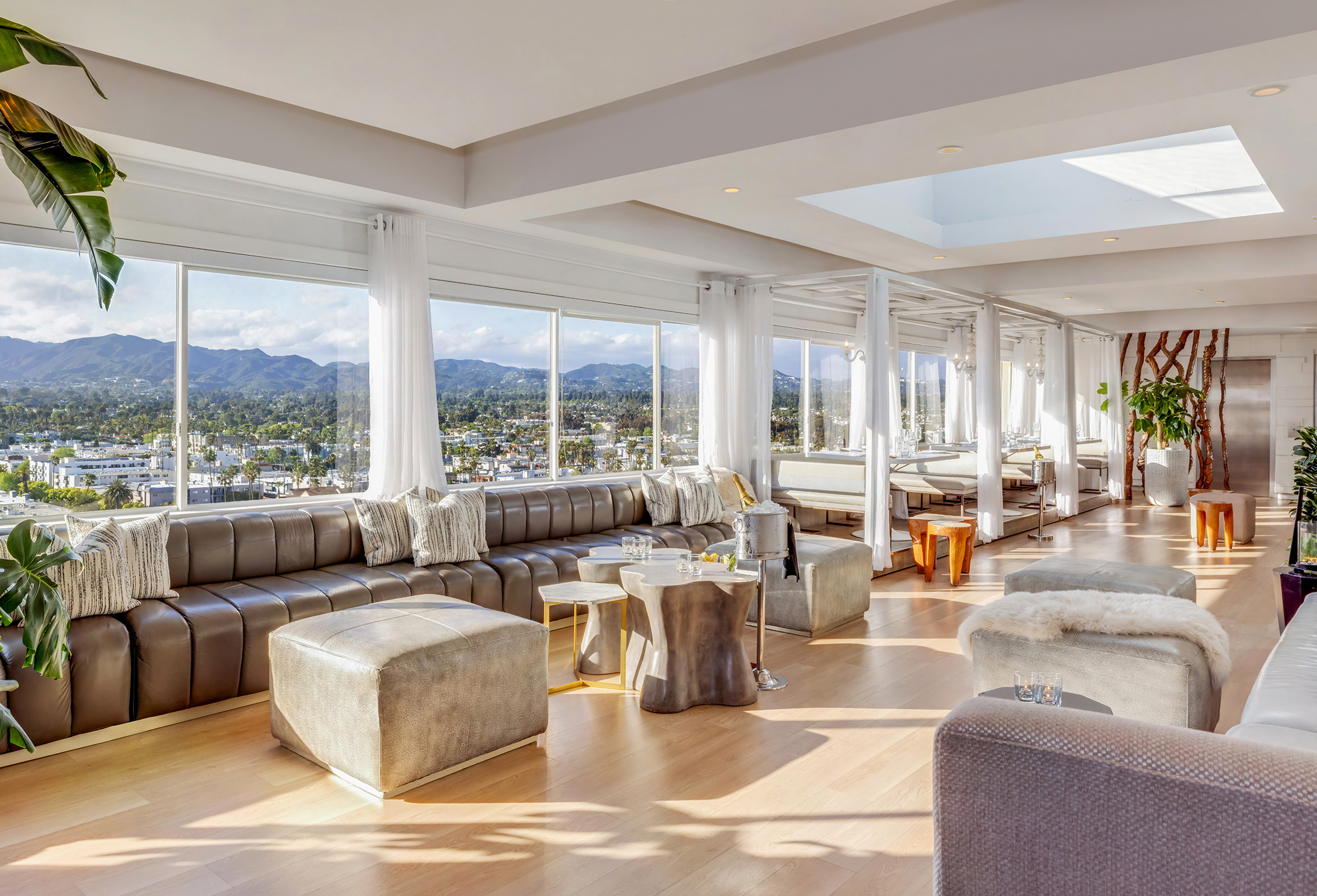 Sunset Lounge